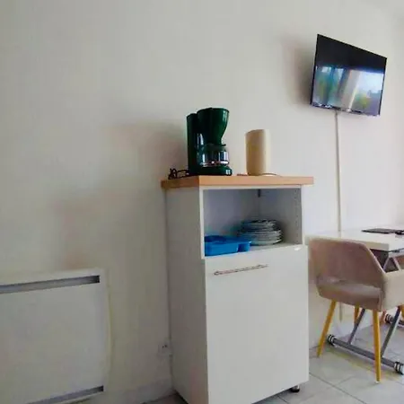 Charming With Terrace And Parking